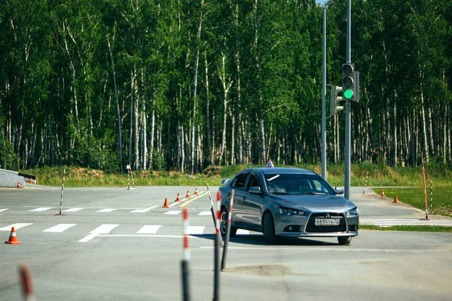 Маневры на дороге: учебное видео от автошколы МАДИ